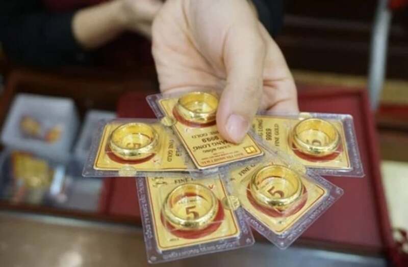 Mơ thấy được cho vàng đánh đề 24 - 42 và 68 - 86