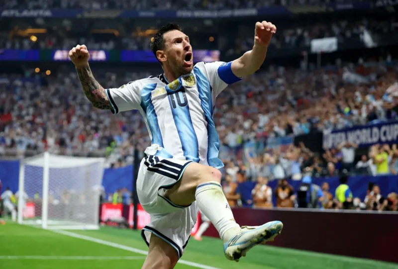 Tính đến 08/07/2026, Messi có 919 bàn thắng chính thức cho câu lạc bộ và đội tuyển Argentina.